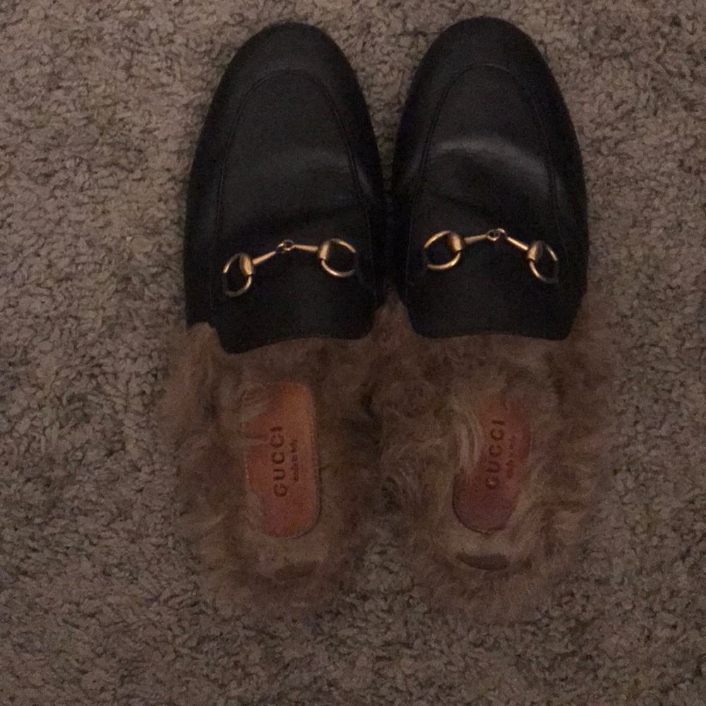 Gucci loafers with fur
